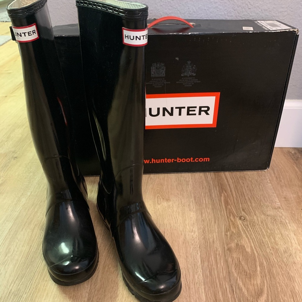 Hunter Tall Gloss Rain Boots